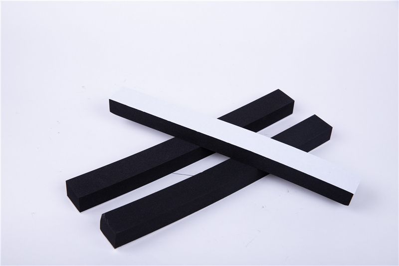 CR減(jian)震保溫(wen)條